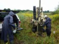 /album/prieskum-pravdepodobnej-environmentalnej-zataze-horne-nastice-odkalisko/vrtanie-prieskumnej-sondy-jpg/